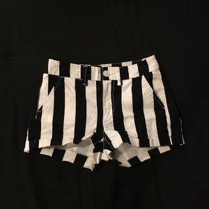 A.E.O black and white striped shorts